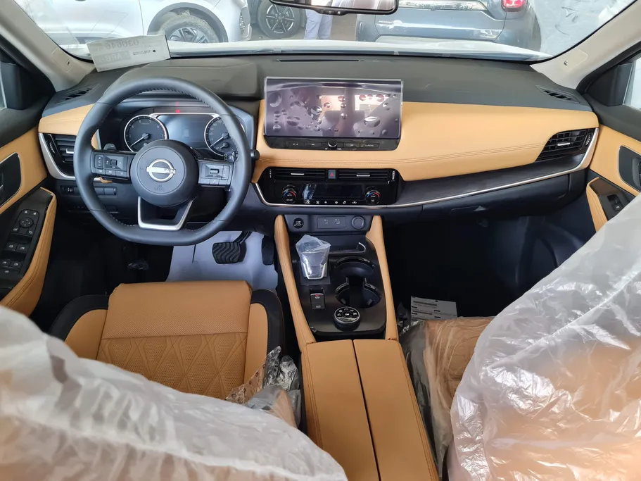 نيسان أكس تريل SV Plus 2025 