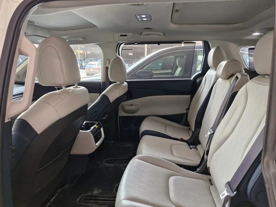 2025 Kia Carnival GLS 