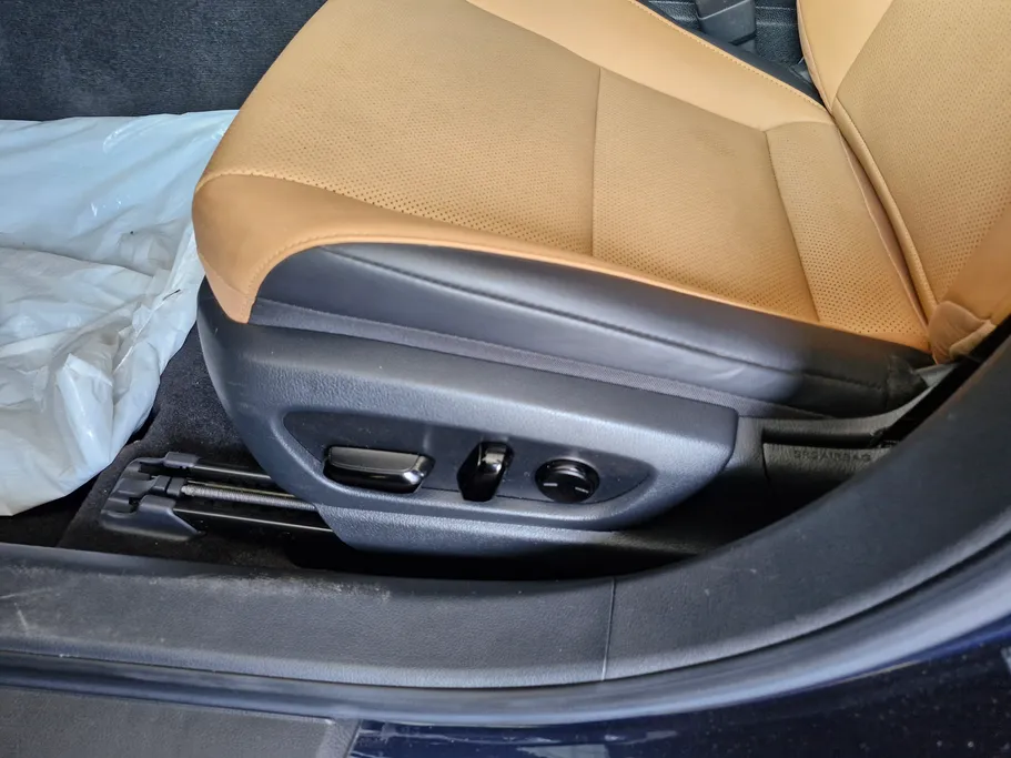 2023 Lexus ES 300 AH Hybrid  