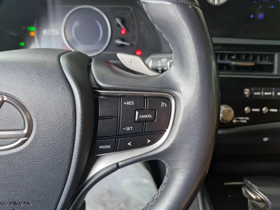 2023 Lexus ES 300 AH Hybrid  