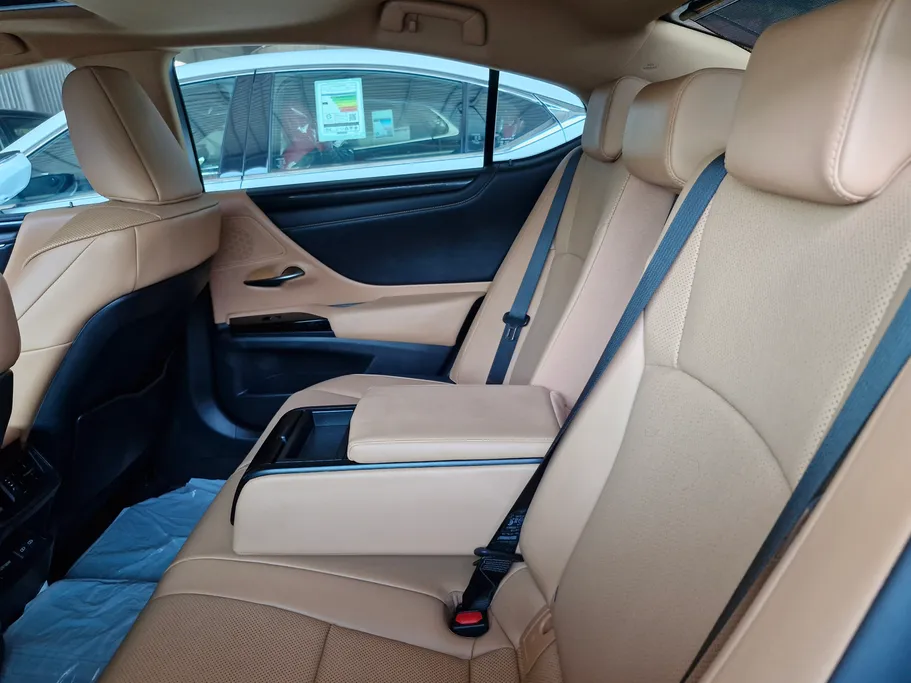 2023 Lexus ES 300 AH Hybrid  