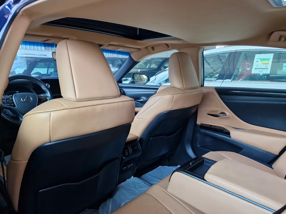 2023 Lexus ES 300 AH Hybrid  