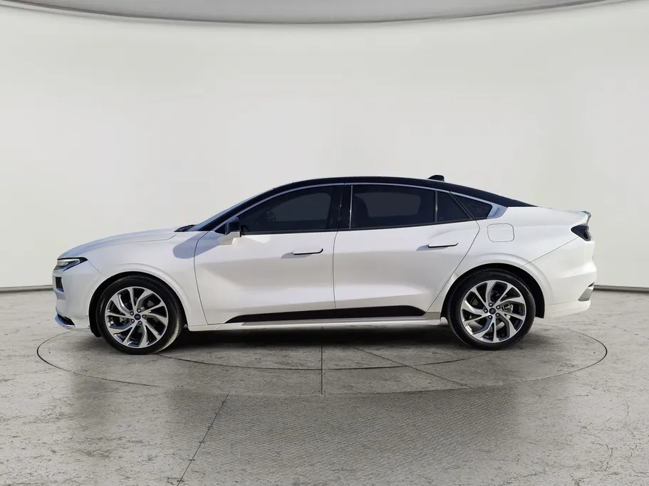2023 Ford Taurus Titanium