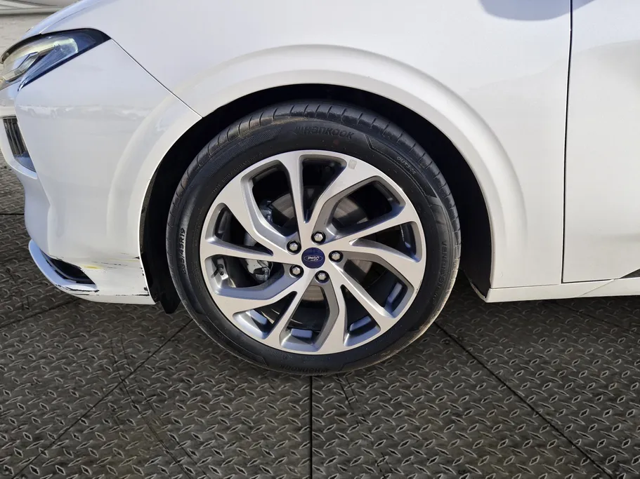 2023 Ford Taurus Titanium