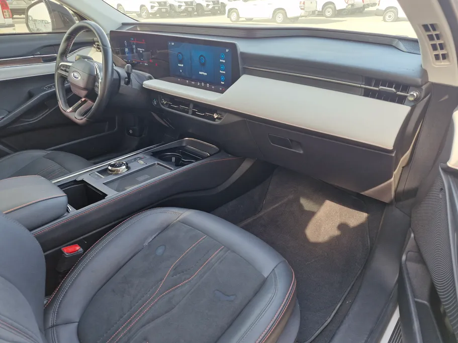 2023 Ford Taurus Titanium