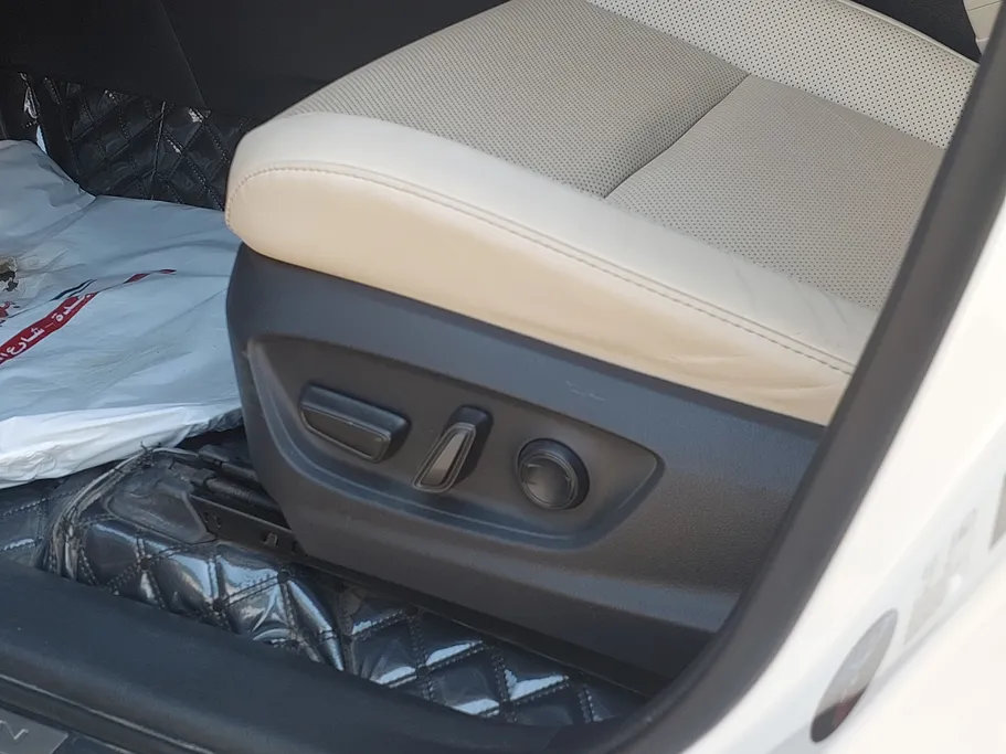 2023 Toyota Crown Premium 