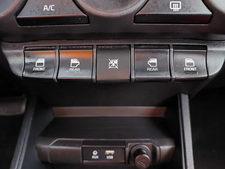 2024 Kia Pegas GL 