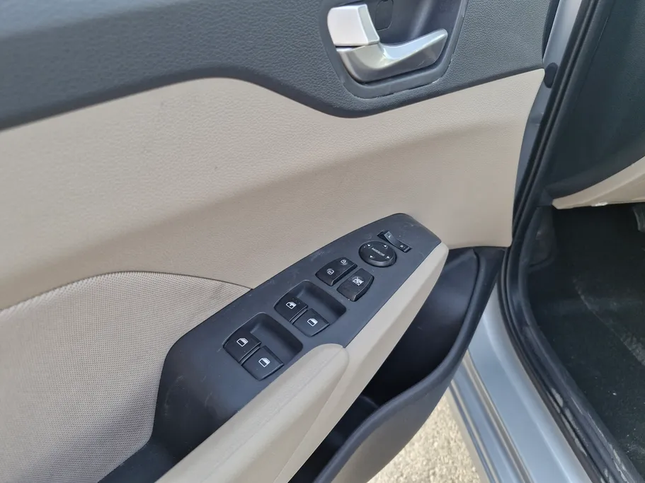 2023 Hyundai Accent Smart 