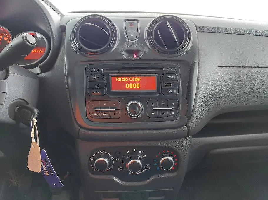 2021 Renault Docker Van بضاعة 