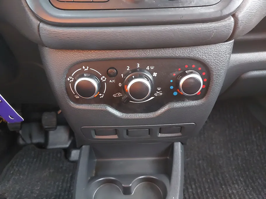 2021 Renault Docker Van بضاعة 