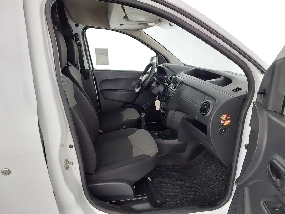 2021 Renault Docker Van بضاعة 