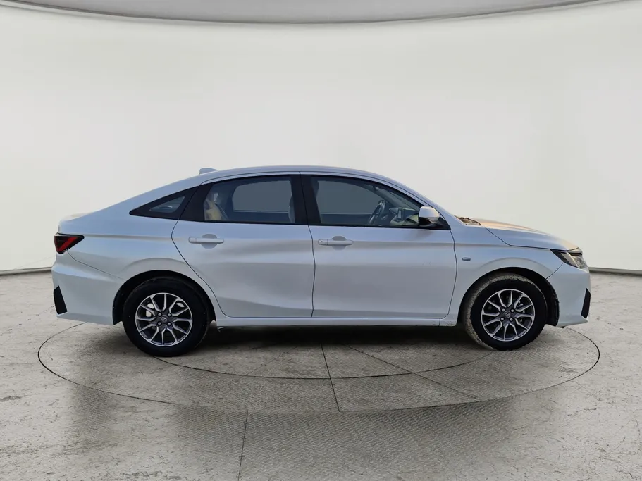 تويوتا يارس Y 2023 