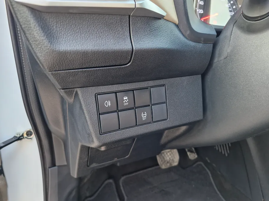 تويوتا يارس Y 2023 