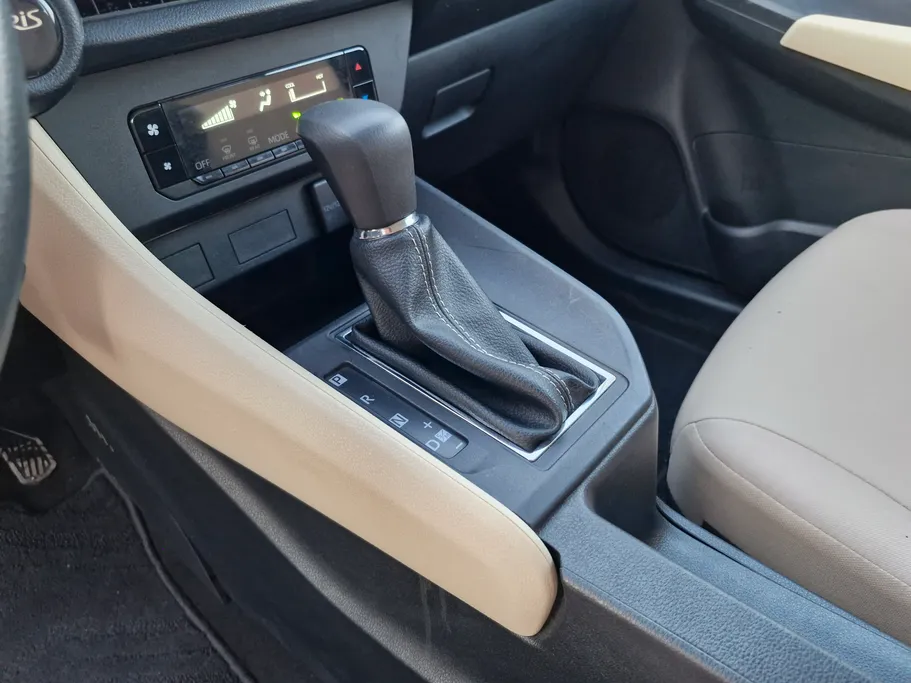 تويوتا يارس Y 2023 