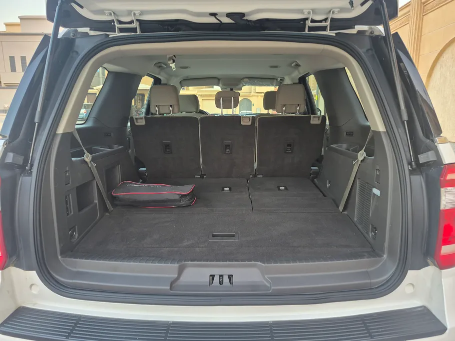 2019 Ford Expedition XLT 