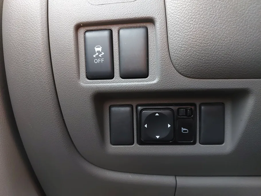2023 Nissan Sunny SV Comfort 