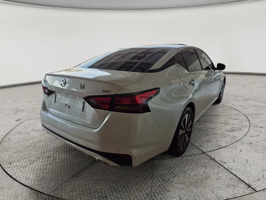 2021 Nissan Altima SV 