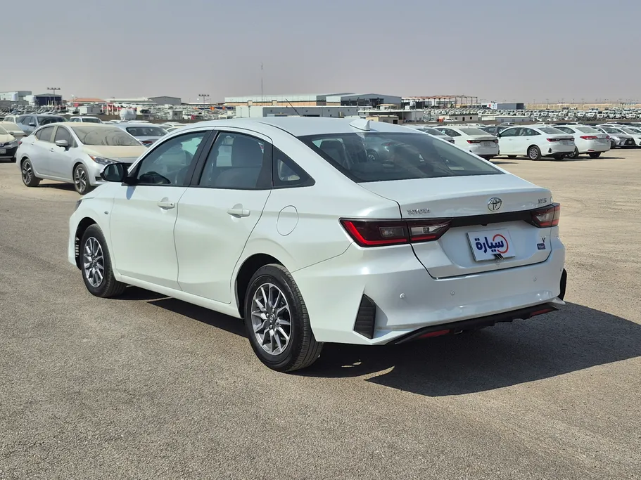 2024 Toyota Yaris  Y 