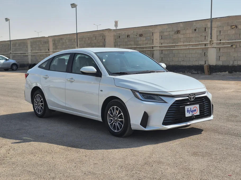 2024 Toyota Yaris  Y 