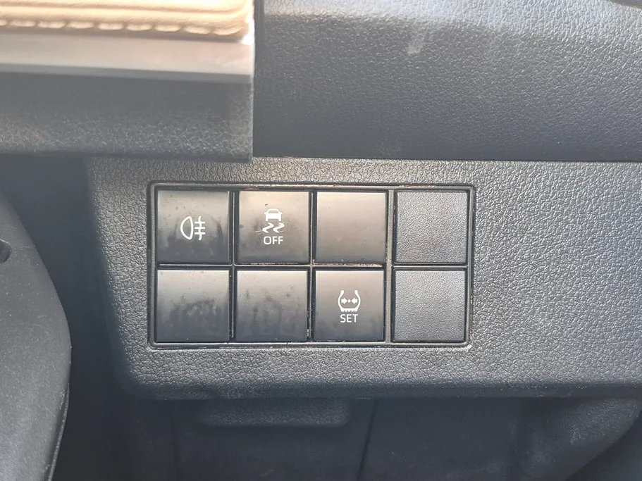 2024 Toyota Yaris  Y 