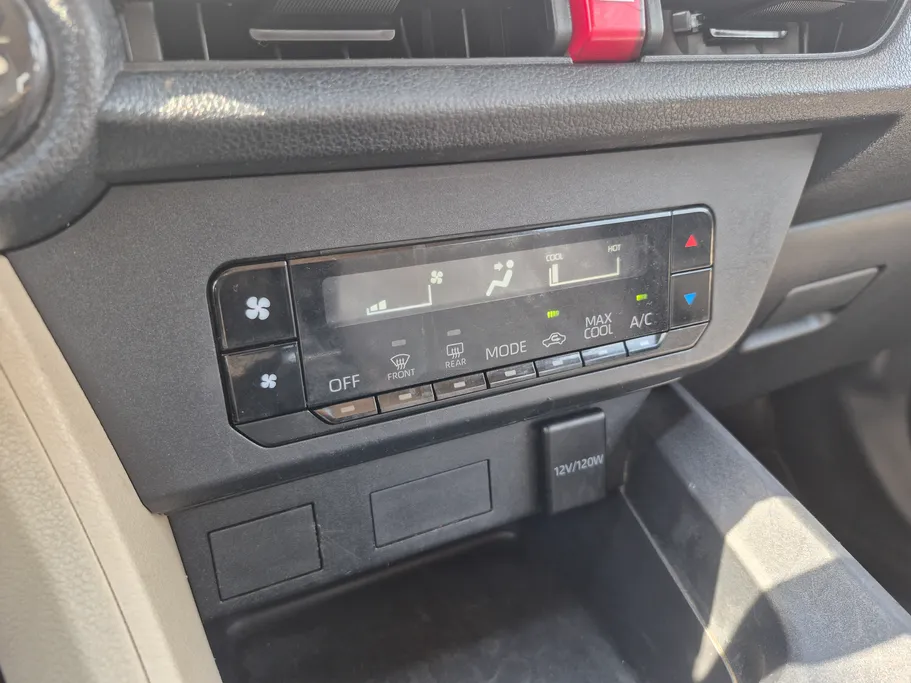 2024 Toyota Yaris  Y 