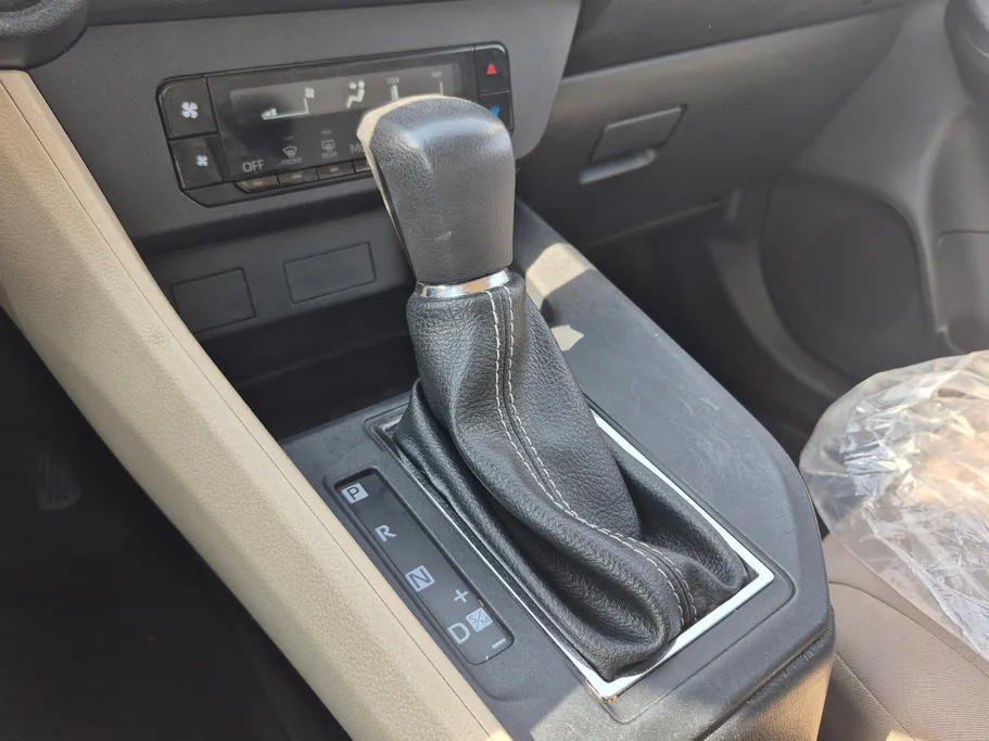 2024 Toyota Yaris  Y 