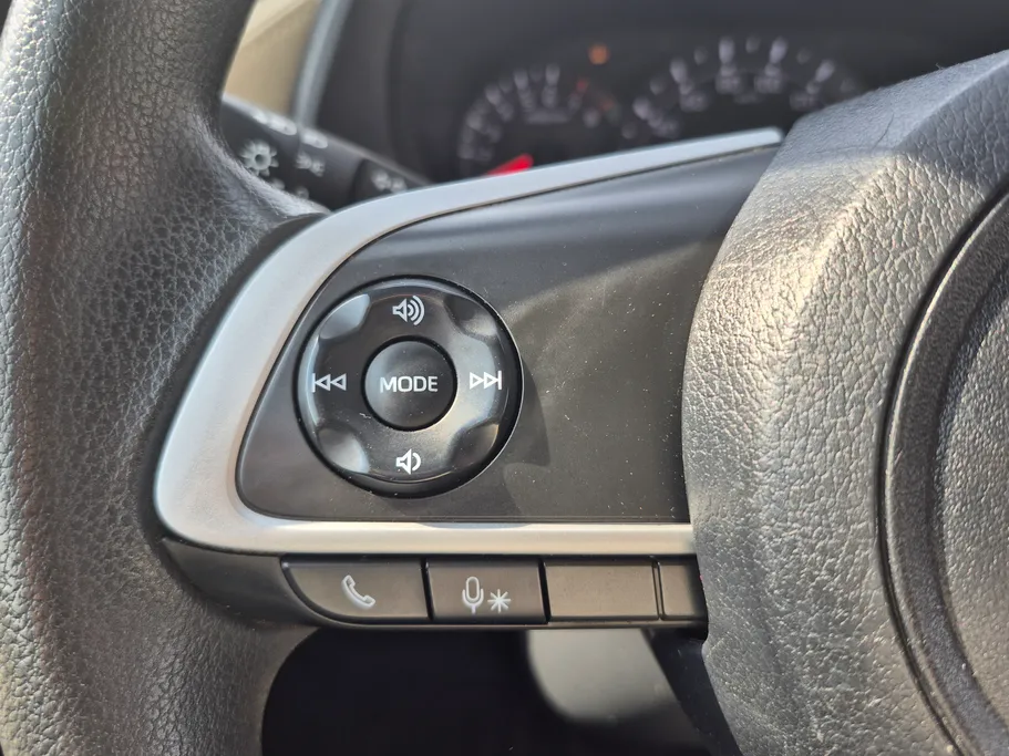 2024 Toyota Yaris  Y 