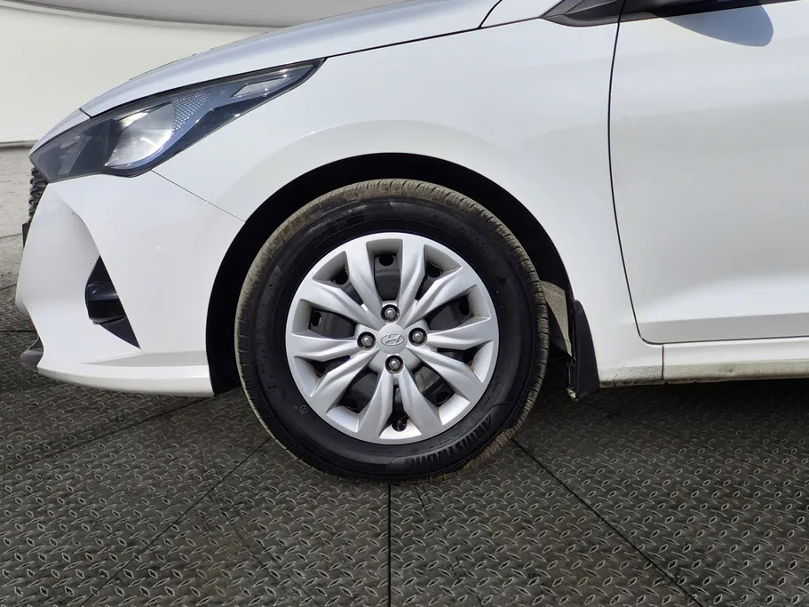 هيونداي اكسنت سمارت 2023 