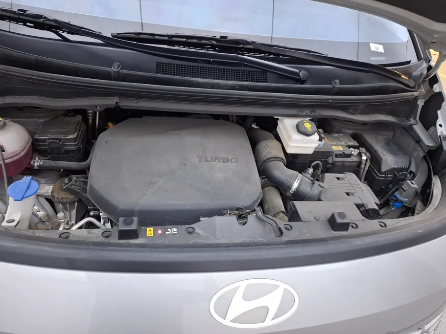 2025 Hyundai Staria Van 