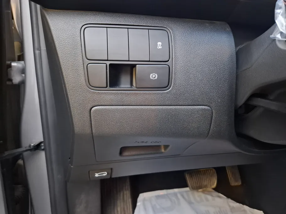 2025 Hyundai Staria Van 