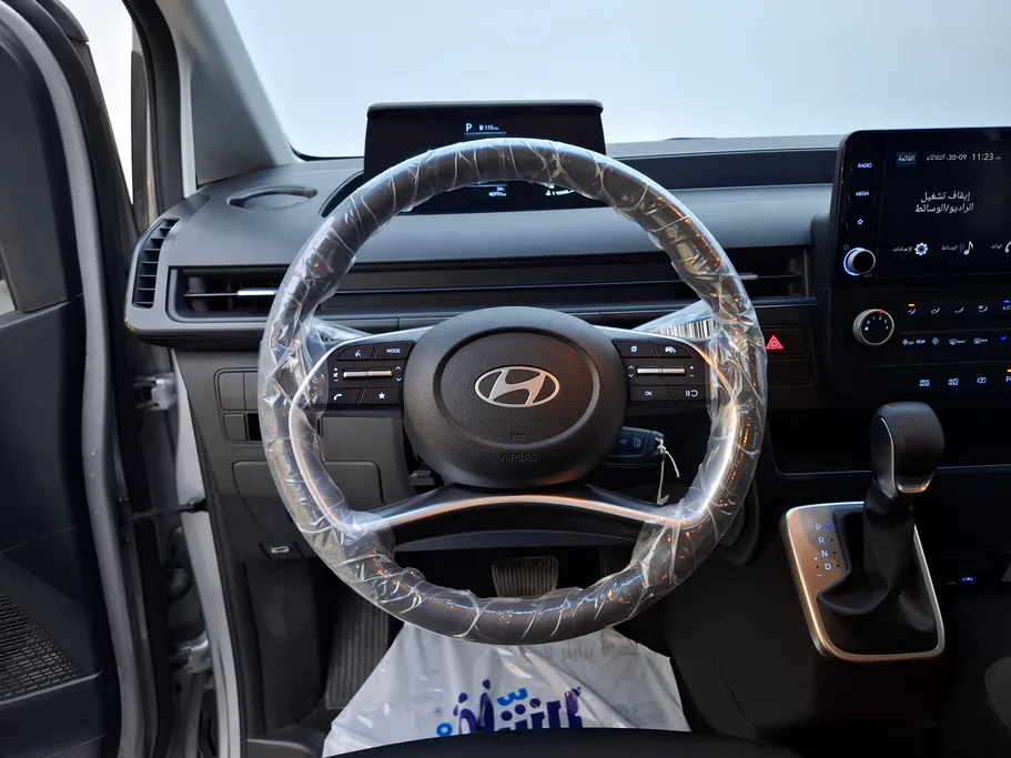 2025 Hyundai Staria Van 