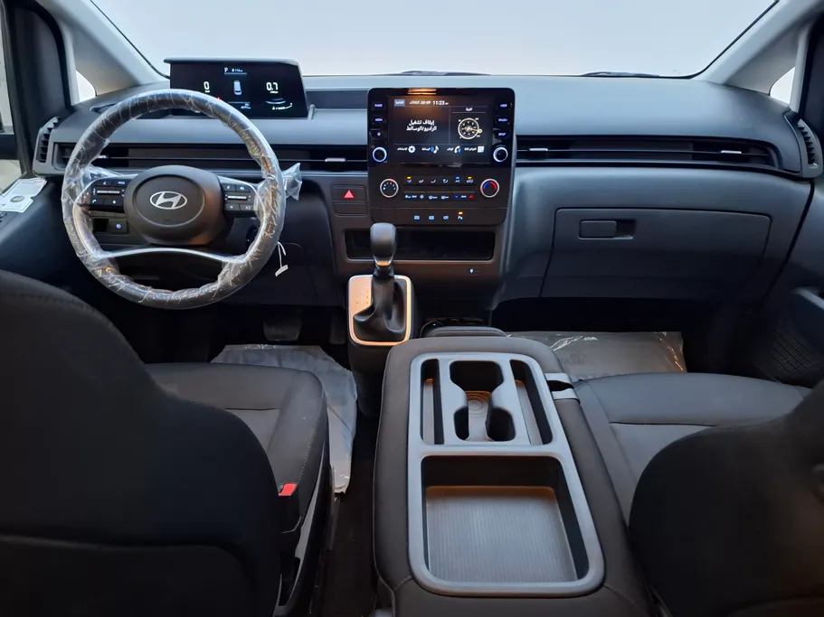 2025 Hyundai Staria Van 