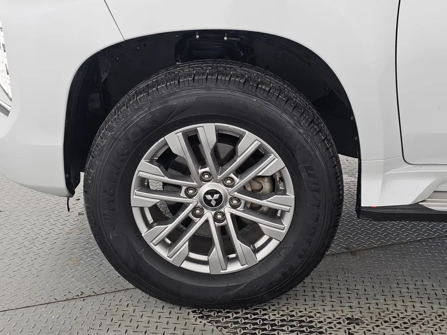 ميتسوبيشي  مونتيرو سبورت GLS-ML 2021 