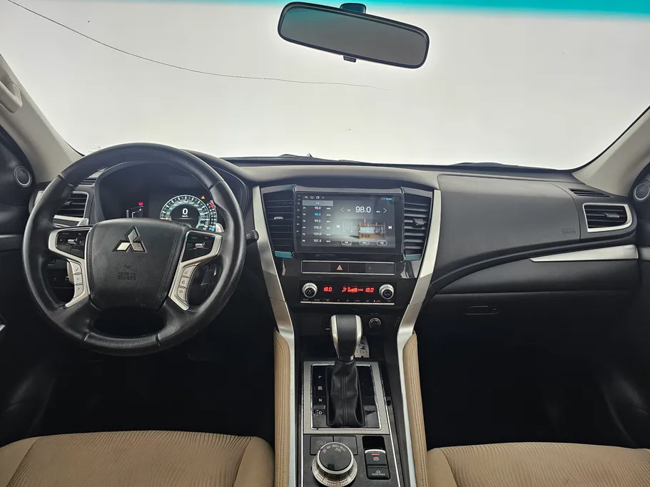 ميتسوبيشي  مونتيرو سبورت GLS-ML 2021 