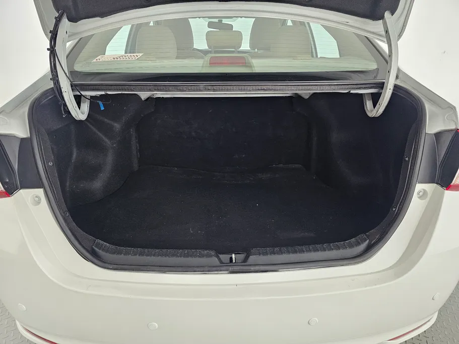 2022 Toyota Yaris  Y 