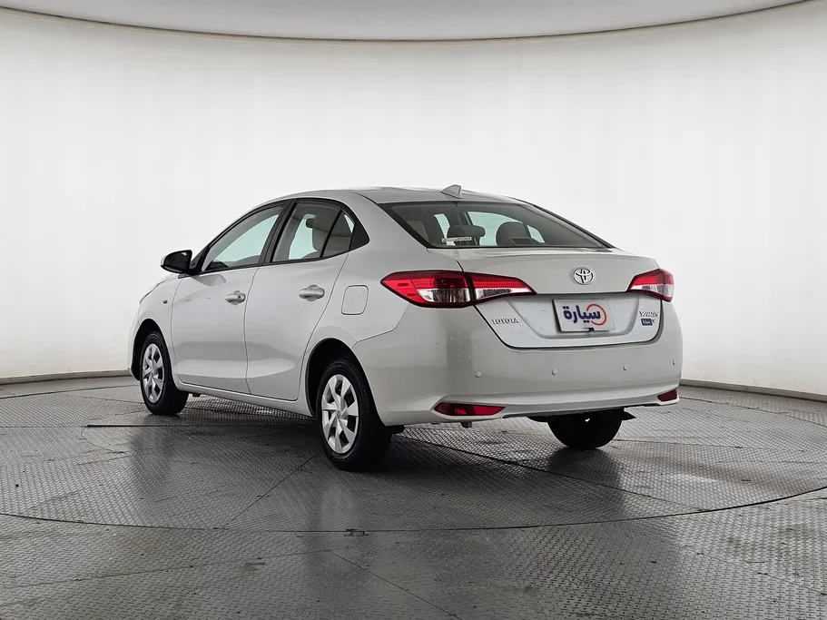 2022 Toyota Yaris  Y 