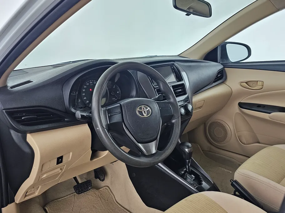 2022 Toyota Yaris  Y 