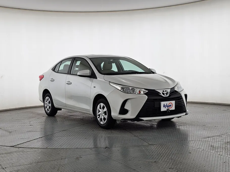 2022 Toyota Yaris  Y 