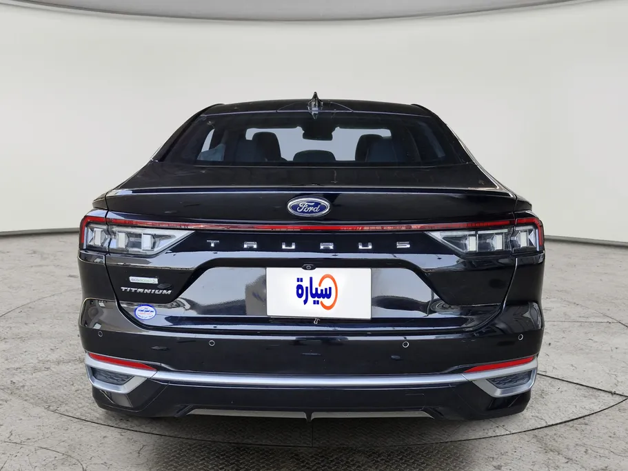 2023 Ford Taurus Titanium 