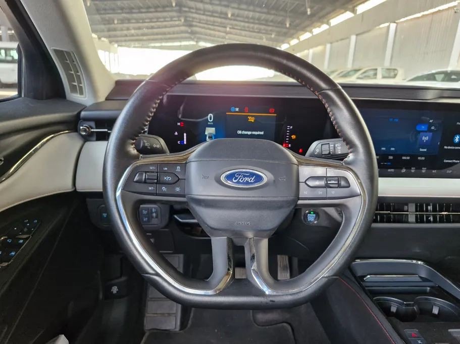 2023 Ford Taurus Titanium 