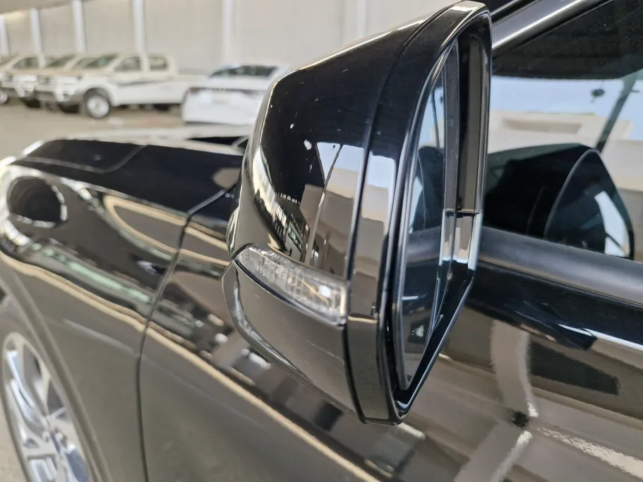 2023 Ford Taurus Titanium 