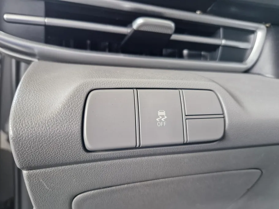2023 Hyundai Elantra Smart 