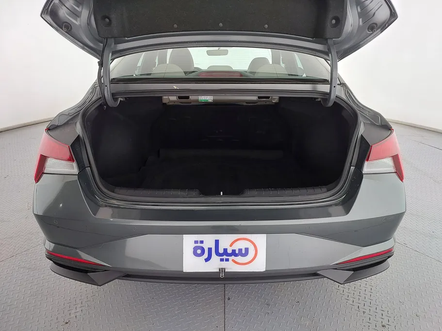 2023 Hyundai Elantra Smart 