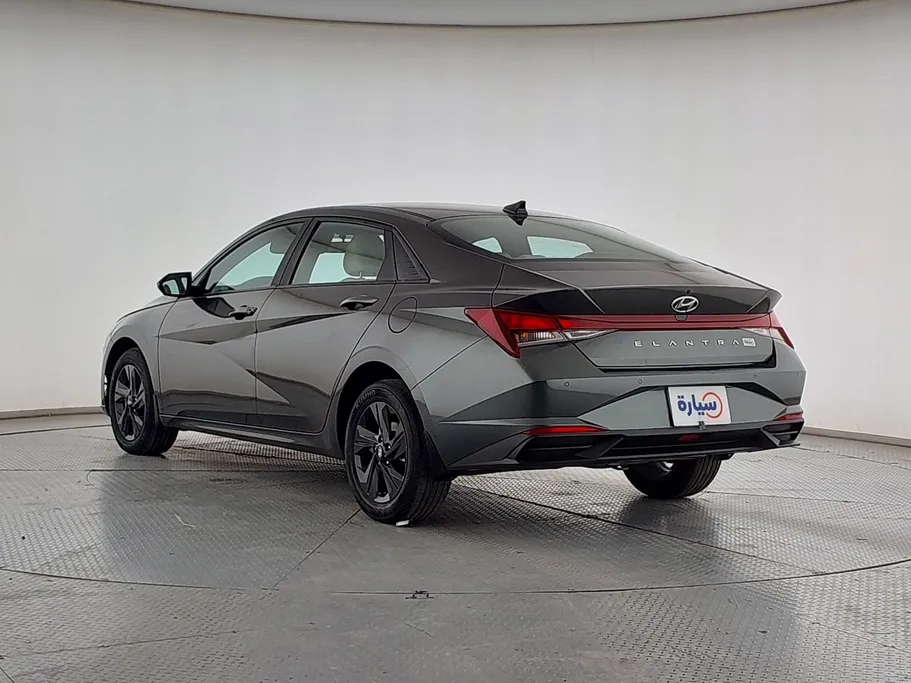 2023 Hyundai Elantra Smart 