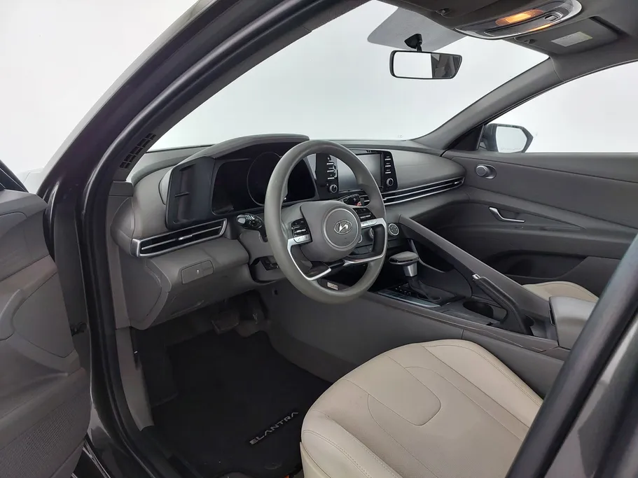 2023 Hyundai Elantra Smart 