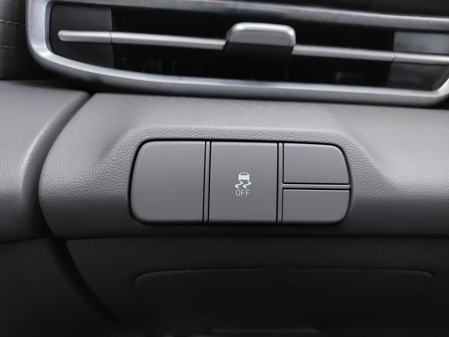 2023 Hyundai Elantra Smart 