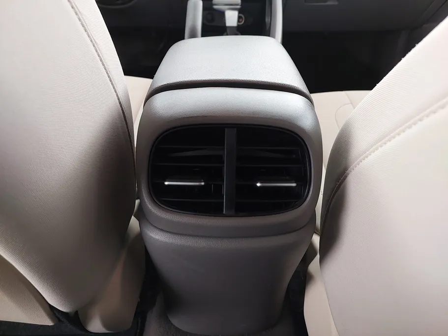 2023 Hyundai Elantra Smart 