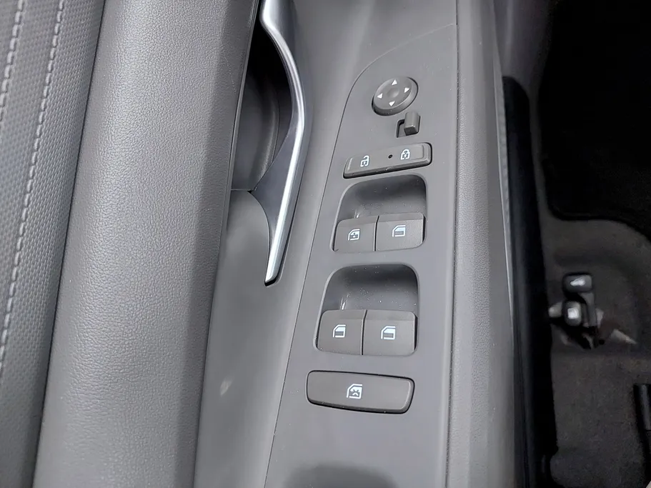 2023 Hyundai Elantra Smart 