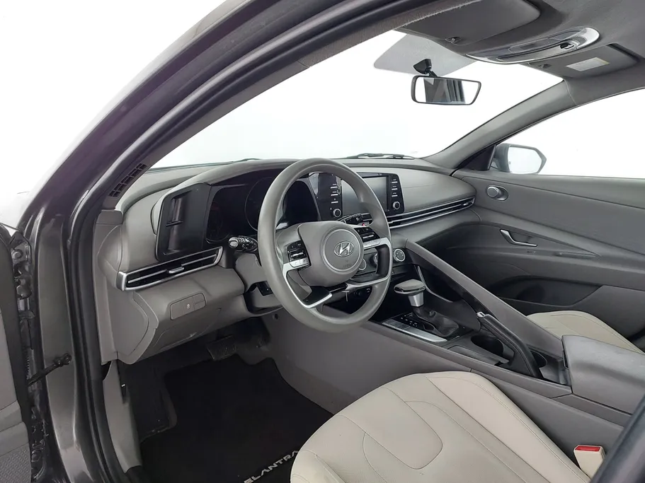 2023 Hyundai Elantra Smart 