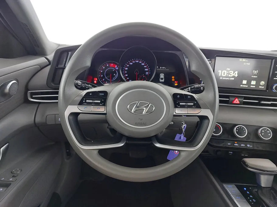 2023 Hyundai Elantra Smart 